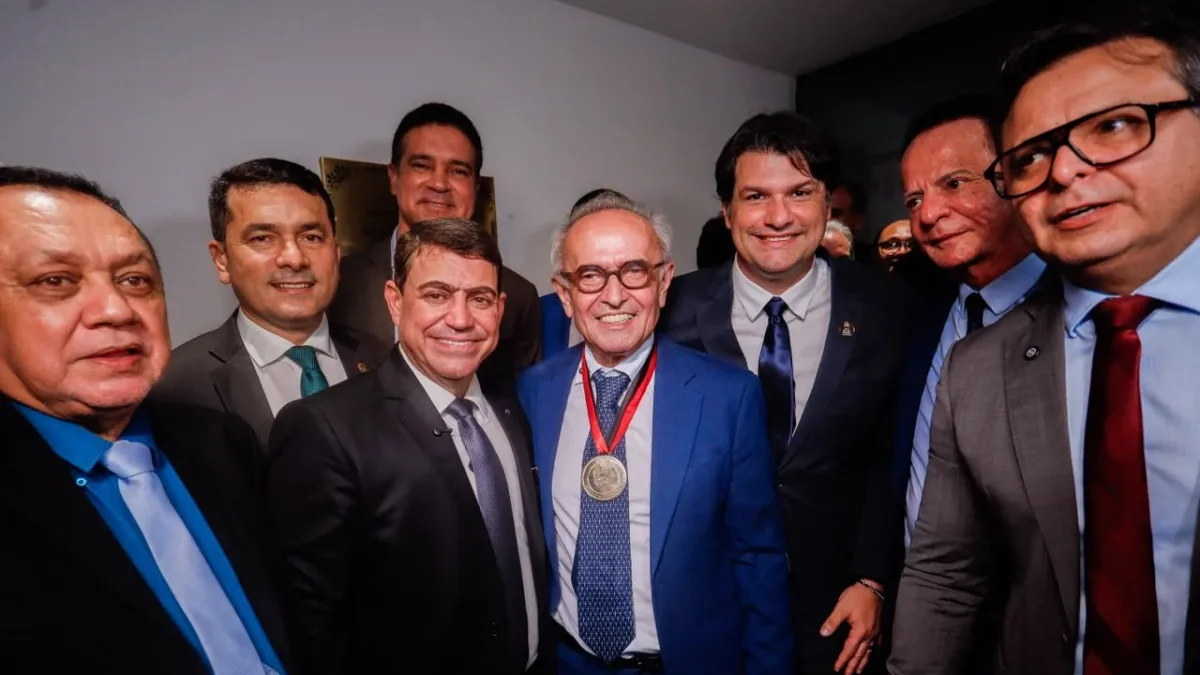 Câmara Municipal concede Medalha Cidade de João Pessoa a Cícero Lucena por serviços prestados à sociedade