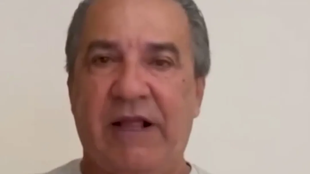 'Chamar a família Bolsonaro de jumentos é uma ofensa ao animal'