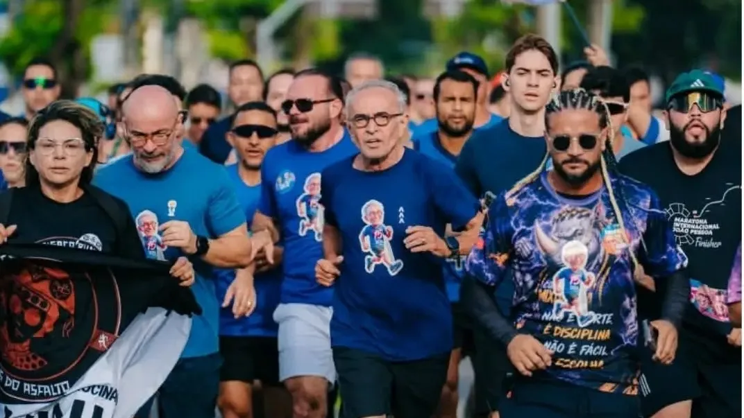 CÍCERO PUXA MULTIDÃO EM CORREATA PELAS RUAS DE JOÃO PESSOA E FIRMA COMPROMISSOS COM ESPORTE DE ALTO RENDIMENTO