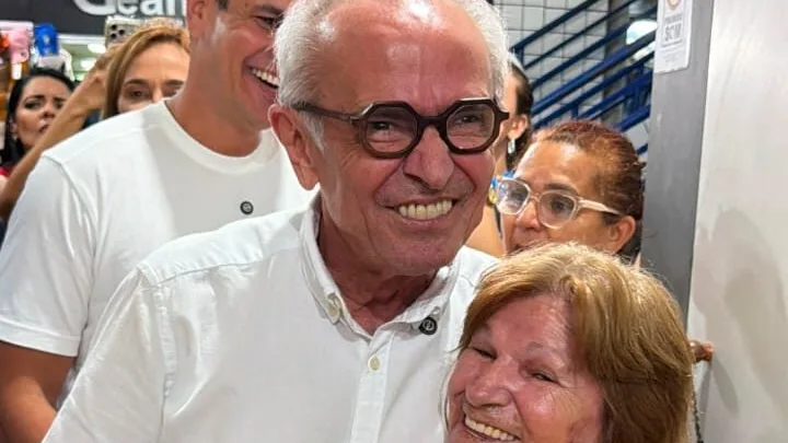 Cícero visita Shopping Edson Diniz e defende que o Estado seja parceiro permanente de Campina