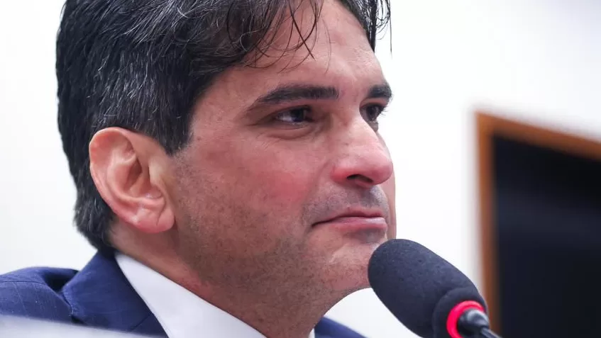 Com atuação de Murilo Galdino, novo PNE é sancionado com duas emendas aprovadas e projeta avanços na educação