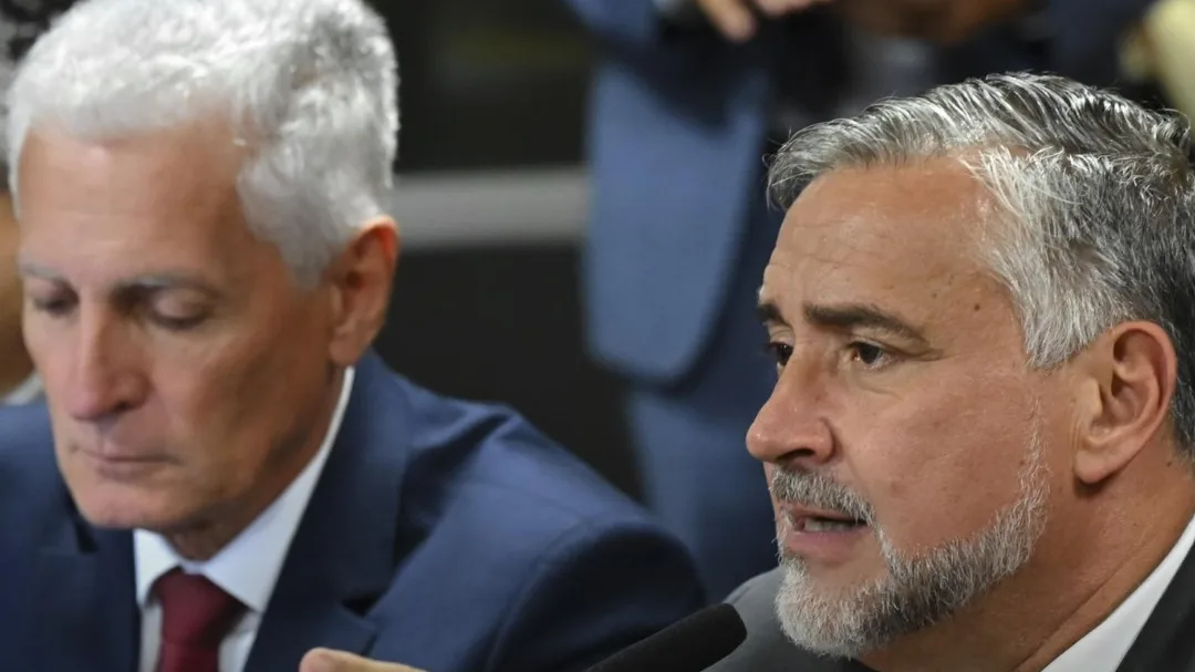 Deputados acionam PGR e PF para investigar boicote a eleitores de Lula