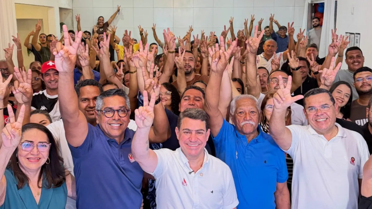Dinho avança e conquista novos apoios para a disputa da Assembleia