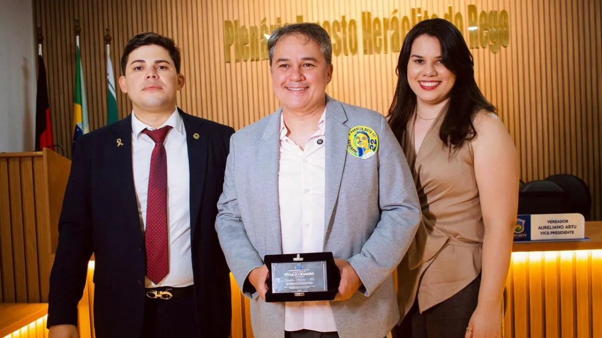 Efraim recebe título de Cidadão Caturiteense e destaca mais de R$ 4 milhões destinados ao município