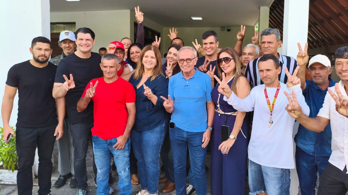 Em Bananeiras, Cícero recebe adesão de grupo de oposição e se compromete com esgotamento sanitário