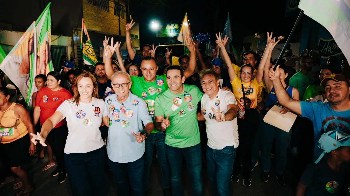 Em Campina, Cícero garante escola estadual e UPA para o Aluízio Campos ao lado de Romero e arrasta multidão no Mutirão com Dr. Jhony