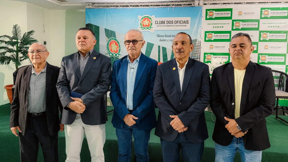 Em conversa com representantes de policiais e bombeiros militares, Cícero se compromete com demandas e com a manutenção de diálogo permanente das categorias