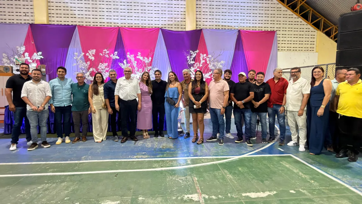 Em Cumaru, Murilo Galdino participa de homenagem ao Dia das Mães ao lado do prefeito Tota Guedes