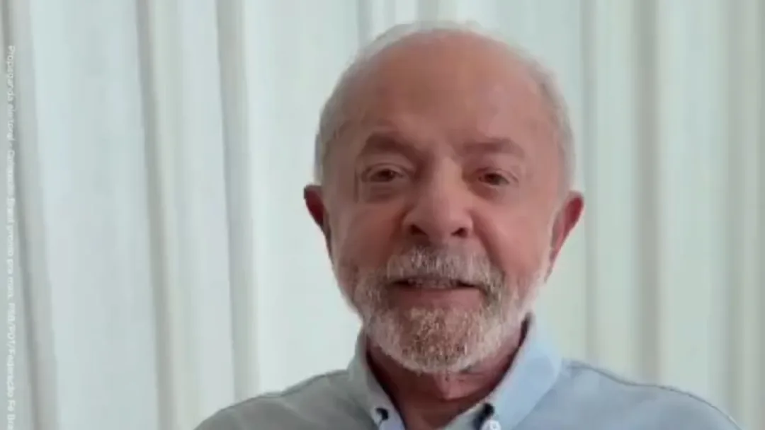 Em vídeo, Lula não fala de lobista e pede militância maior que exército chinês