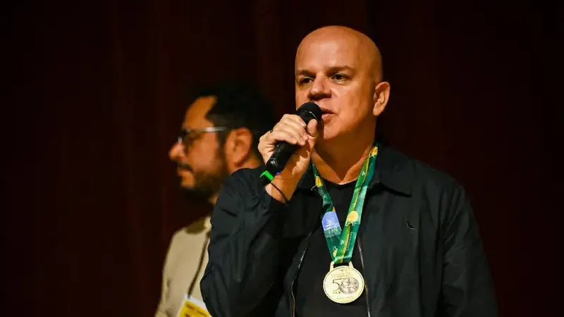 Erasmo Rafael recebe medalha de Mérito Cultural pelos 50 anos do Festival de Inverno de Campina Grande