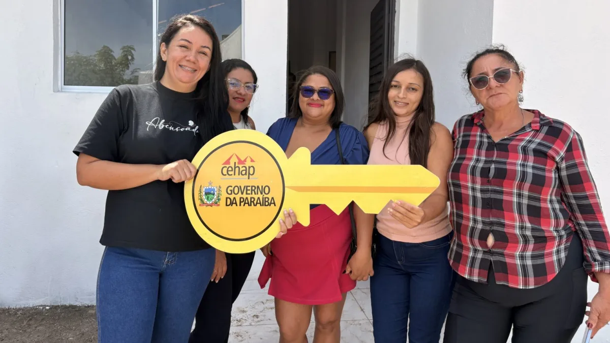 Estado entrega casas do Programa Parceiros da Habitação em Cabedelo