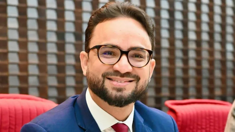 Exclusivo: juiz Rossini Amorim suspende acórdão do TCE e afasta principal obstáculo jurídico à candidatura de Tibério Limeira