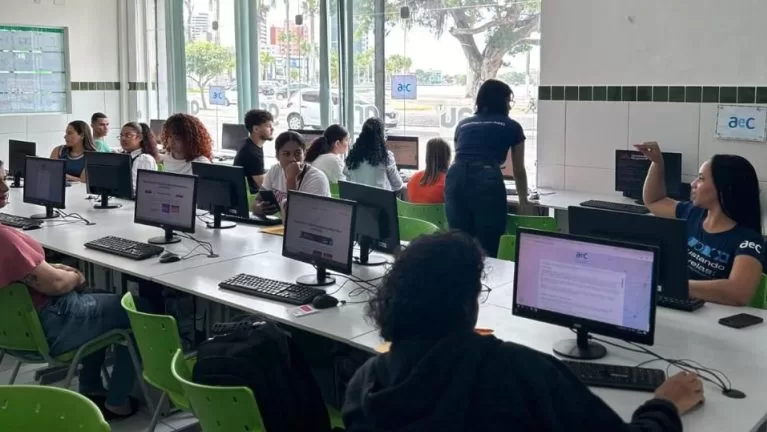 Feira de Empregabilidade oferece mais de 500 vagas em Campina Grande