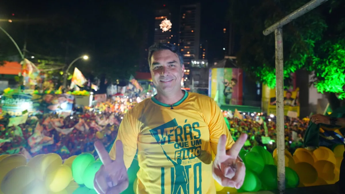 Flávio abre 10 pontos de Lula no Polymarket após sessão do STF