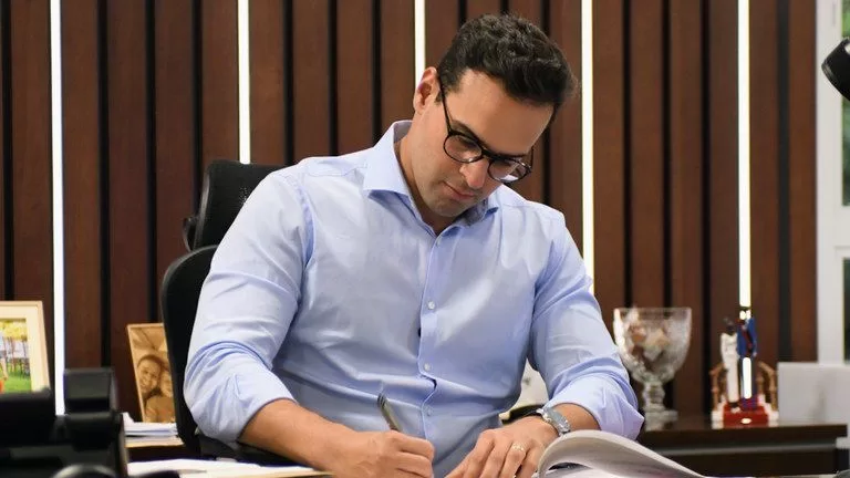 Governador Lucas Ribeiro adere a programa nacional e subsidia diesel para reduzir custos e apoiar economia