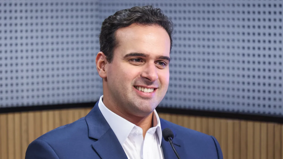 Governador Lucas Ribeiro anuncia antecipação da primeira parcela do 13º salário para 10 de junho no valor de R$ 303,7 milhões