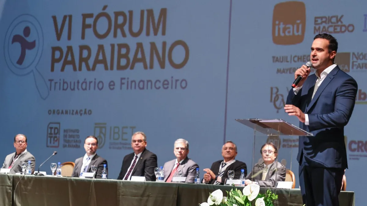 Governador Lucas Ribeiro assina acordo para ampliar educação fiscal nas escolas públicas da Paraíba
