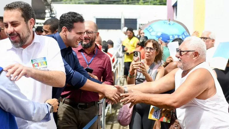 Governador Lucas Ribeiro e ministro Guilherme Boulos abrem feira da cidadania e garantem acesso a direitos pela população