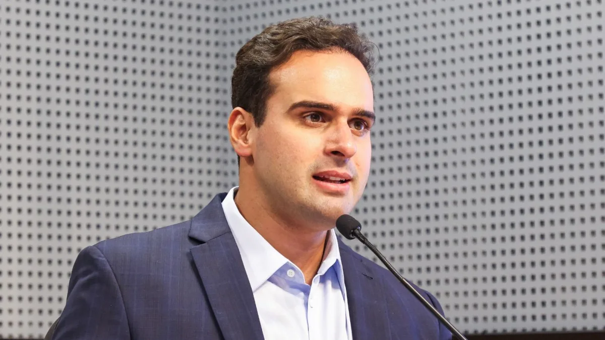 Governador Lucas Ribeiro entrega escolas e inspeciona obras nesta quarta no Sertão