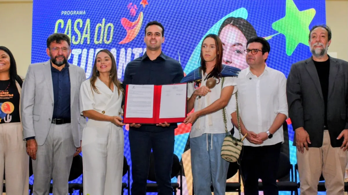 Governador Lucas Ribeiro institucionaliza programa da Casa do Estudante e amplia assistência estudantil com investimento de R$ 12 milhões