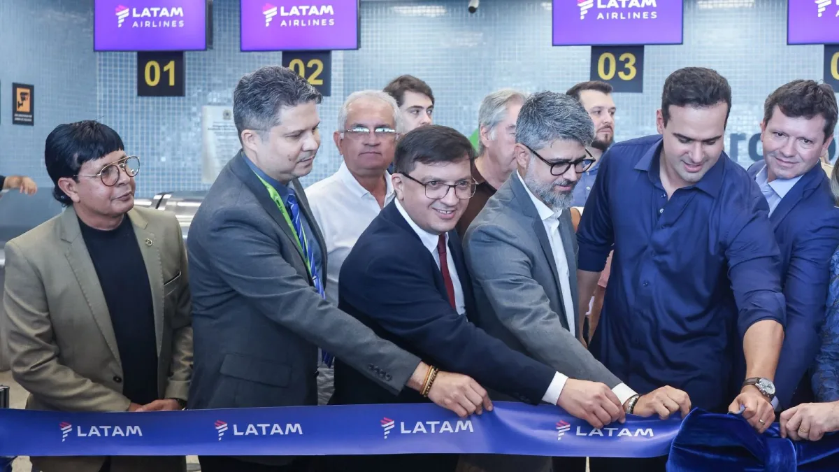 Governador Lucas Ribeiro recepciona passageiros de voo inaugural Brasília-Campina Grande e destaca impacto econômico