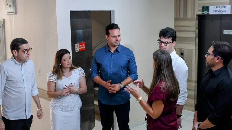 Governador Lucas Ribeiro visita Hospital da Clipsi