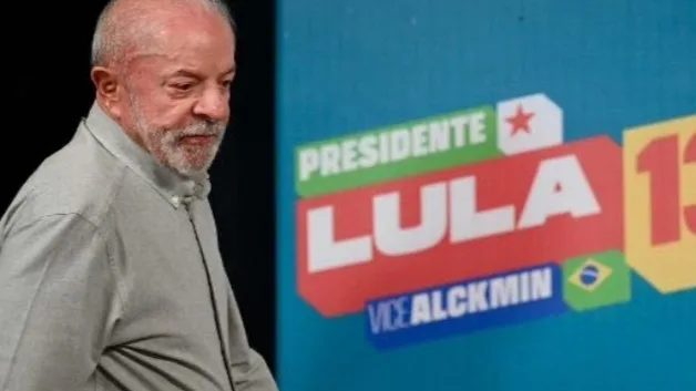 Governo Lula anuncia pacote com perdão de R$ 12,6 bi em dívidas tributárias de MEIs a 12 dias da eleição