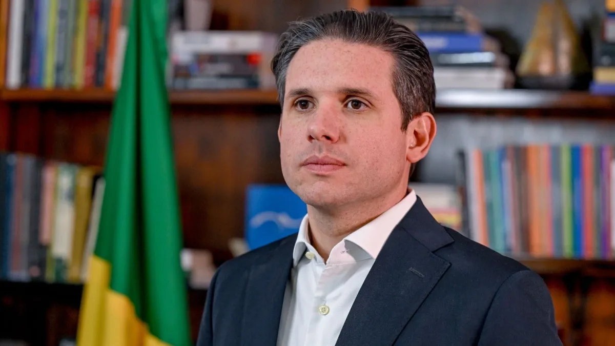 Hugo Motta lidera pesquisa para deputado federal