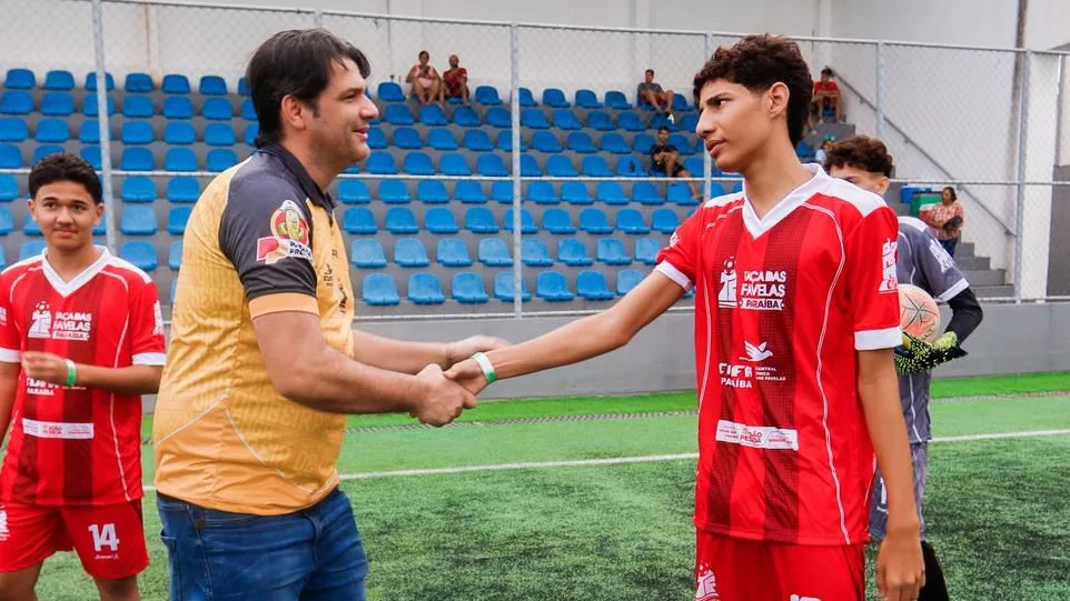 Leo Bezerra destaca apoio à Taça das Favelas