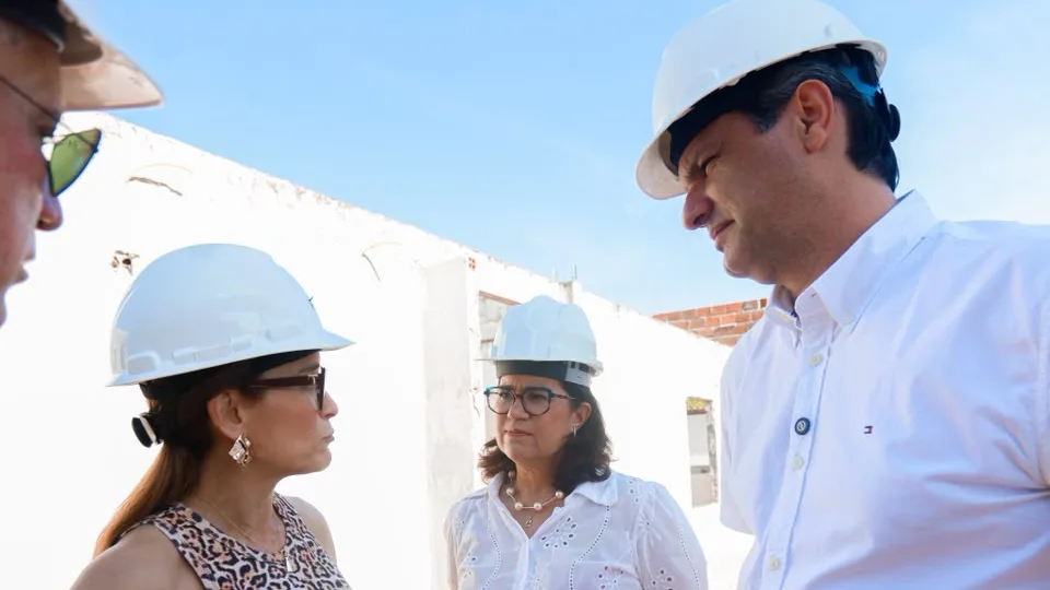 Investimentos na Educação Prefeito e presidente do FNDE projetam ampliação da parceria em João Pessoa ao inspecionarem construção de escolas e creches