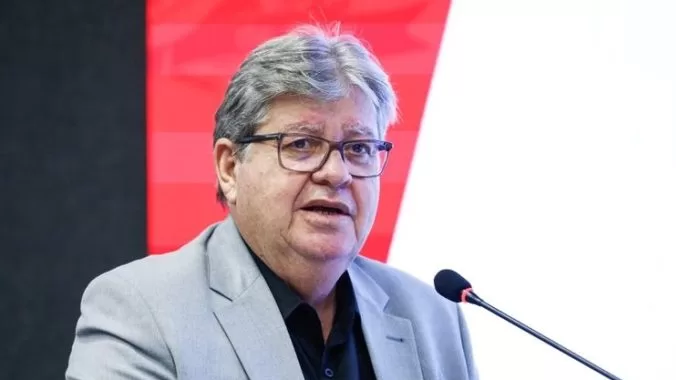 João Azevêdo anuncia datas de pagamento dos servidores; confira