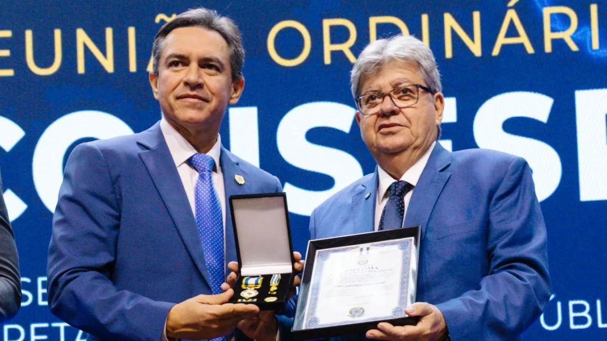 João Azevêdo recebe homenagem por investimentos na Segurança Pública da PB