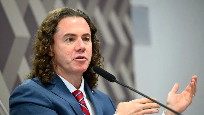 Justiça dá 6 horas para Meta remover robôs que atacaram Veneziano