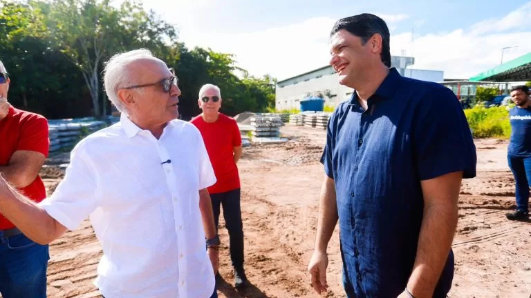 Leo Bezerra inspeciona obra da ponte sobre o Rio Cuiá, iniciada há 1 ano e 4 meses
