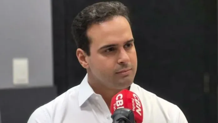 Lucas anuncia IPVA zero para motoristas de aplicativo a partir de 2027 na Paraíba