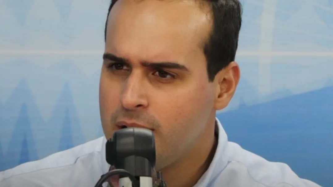 Lucas destaca lealdade de Eduardo e diz que quem fica "em cima do muro" será cobrado