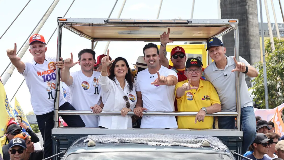 Lucas, João e Nabor dão largada à grande carreata de Campina