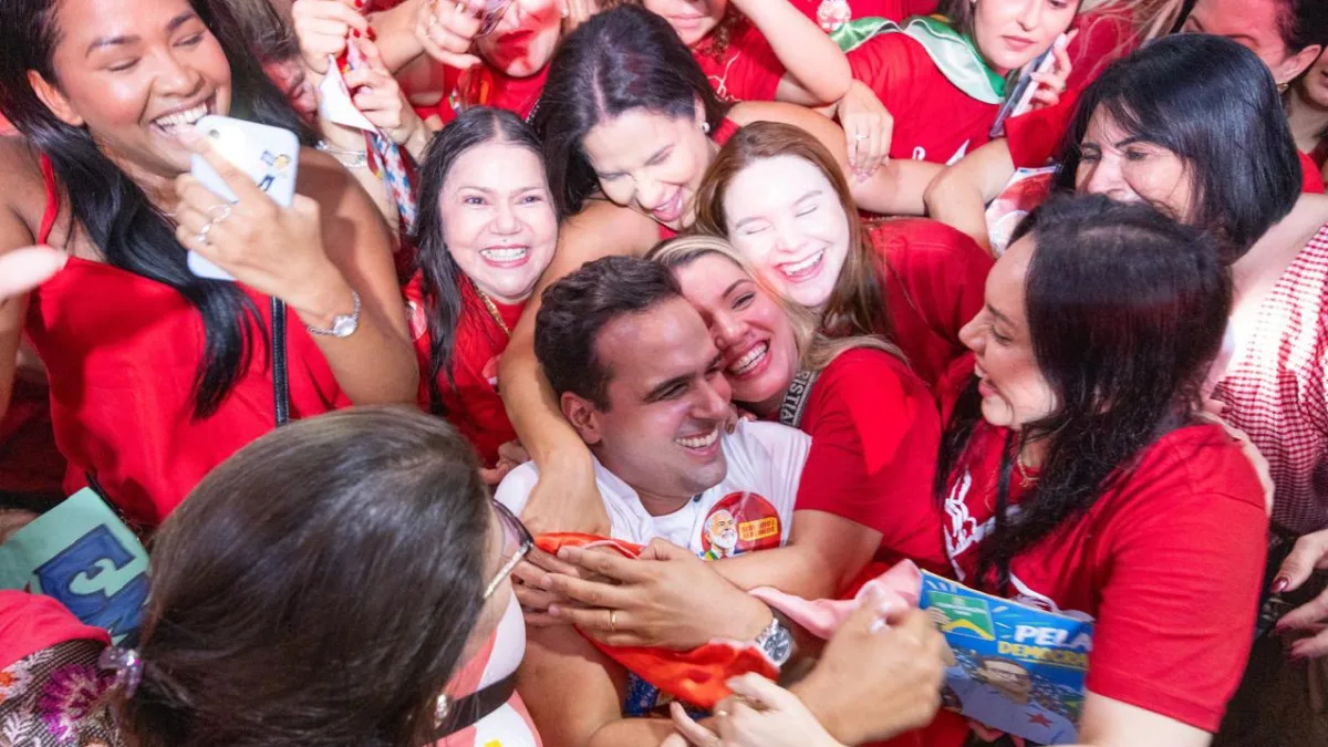 Lucas lidera mobilização em Patos ao lado de Nabor em apoio à reeleição de Lula