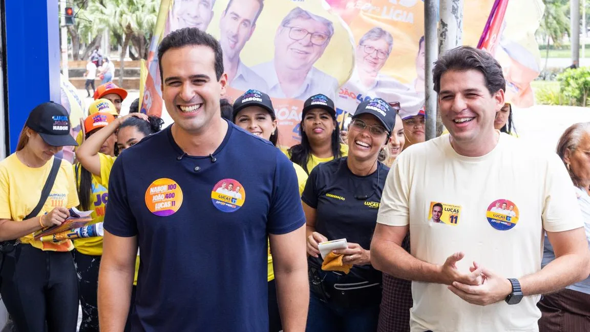Lucas reforça apoio ao empreendedorismo e comércio durante caminhada no Centro de João Pessoa