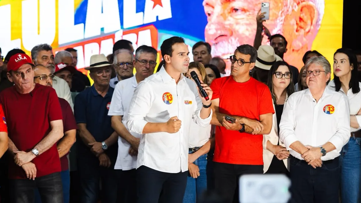 Lucas reúne mais de 100 prefeitos e lideranças políticas em Campina Grande pela reeleição de Lula