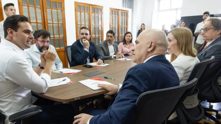 Lucas Ribeiro recebe comitiva da Catalunha e amplia cooperação em inovação e turismo