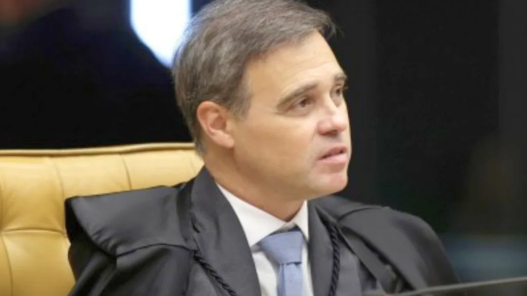 Mendonça pretende pedir investigação contra Moraes no STF
