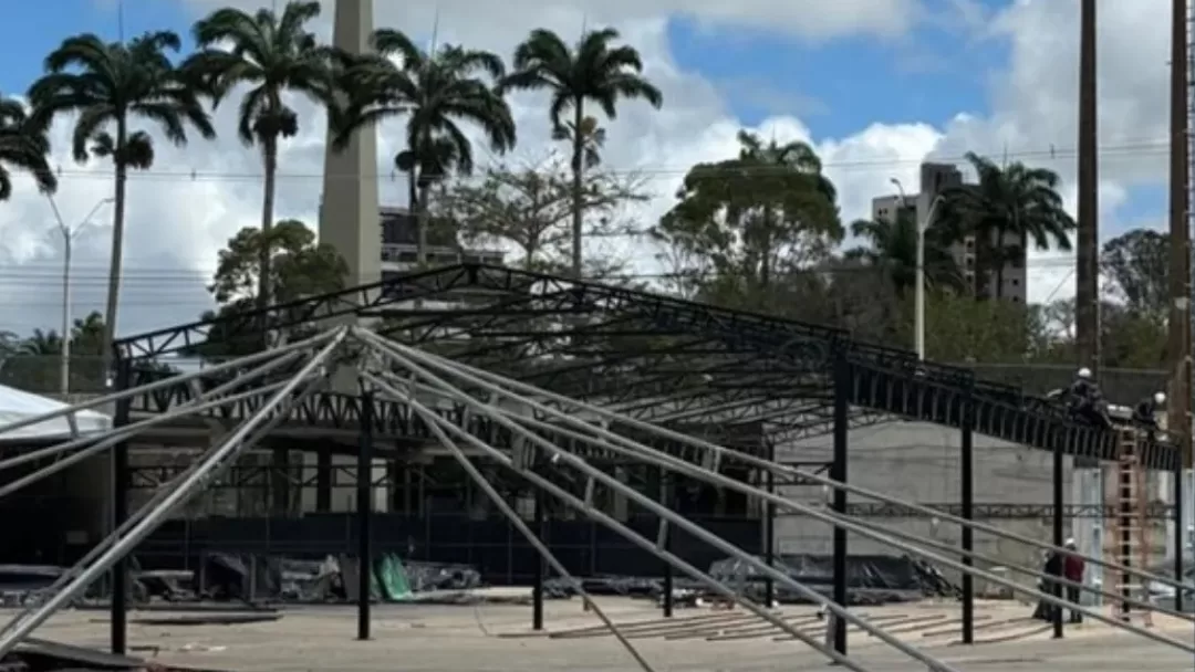 Montagem de estrutura do São João 2026 de Campina Grande tem início no Parque do Povo