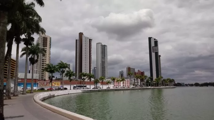 MP pede interdição de quiosques no Açude Velho