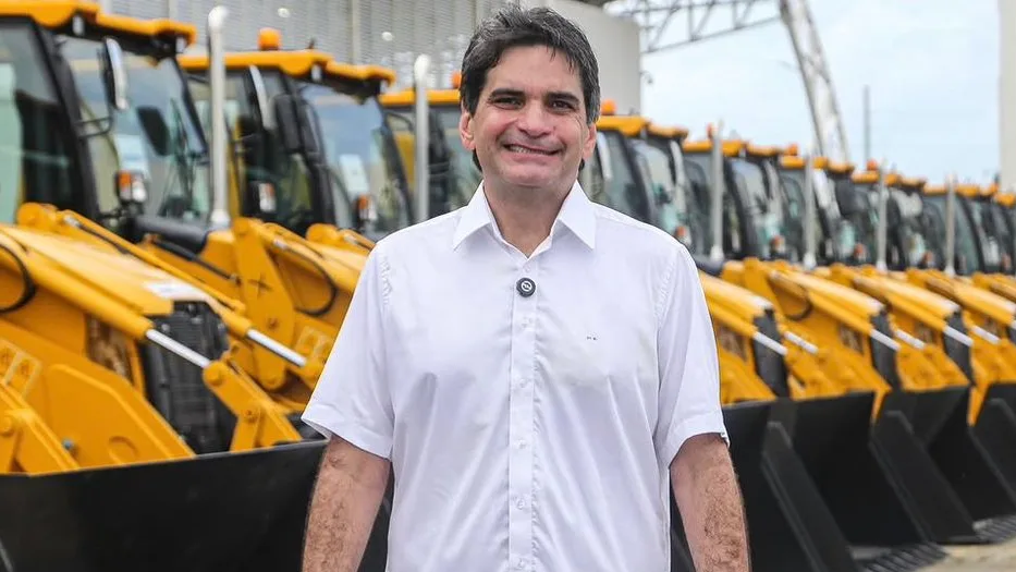 Murilo Galdino realiza entrega de quase R$ 30 milhões em máquinas agrícolas na Paraíba