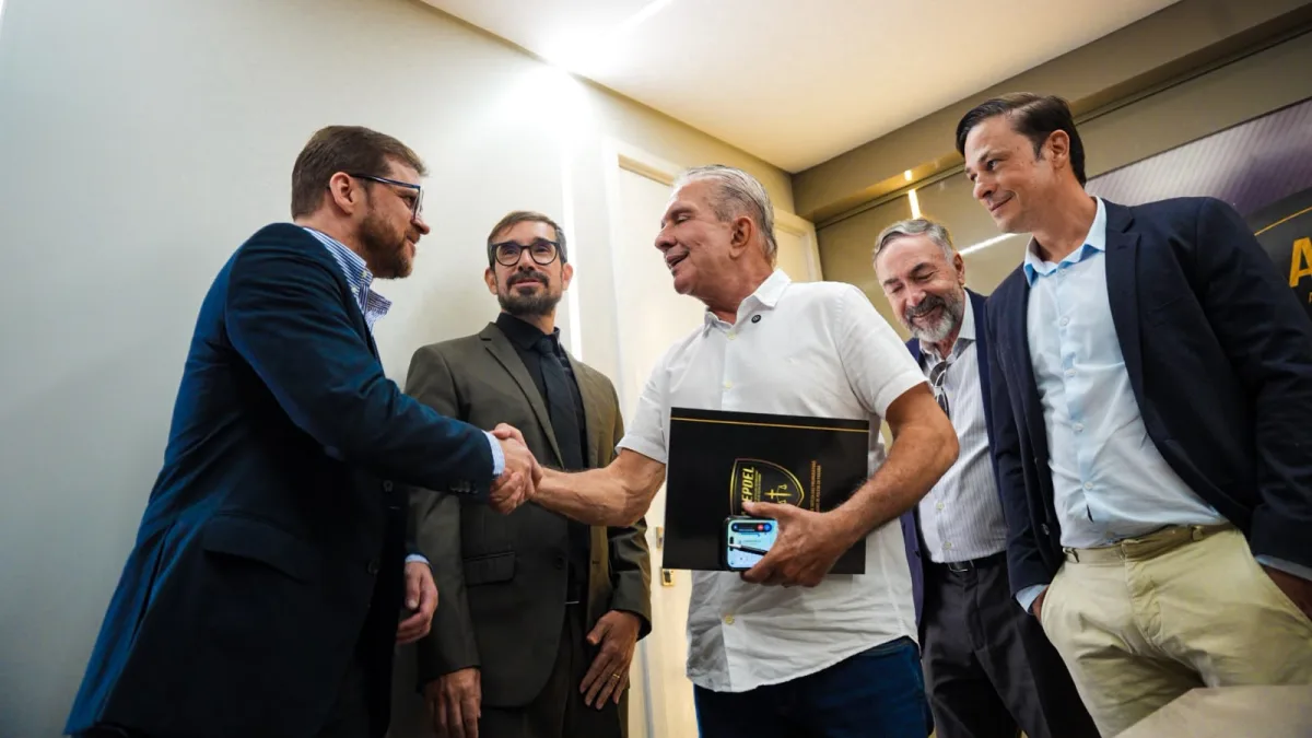 Nabor firma compromisso com a segurança pública em reunião com delegados da Paraíba