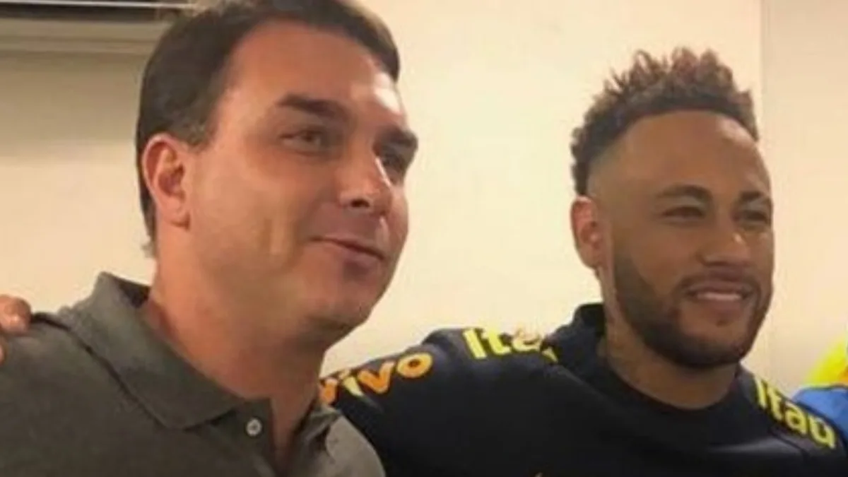 Neymar não fica calado e responde ataques de MC Cabelinho a Flávio Bolsonaro: "É 22"
