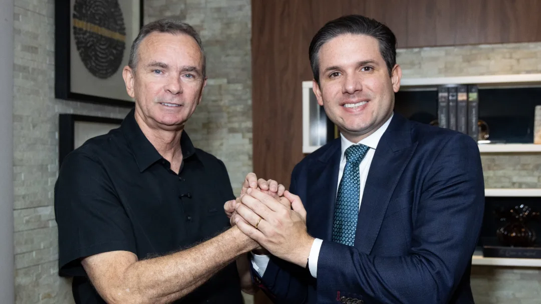 Nilson Lacerda aceita convite de Hugo Motta e anuncia candidatura a deputado federal pelo Republicanos