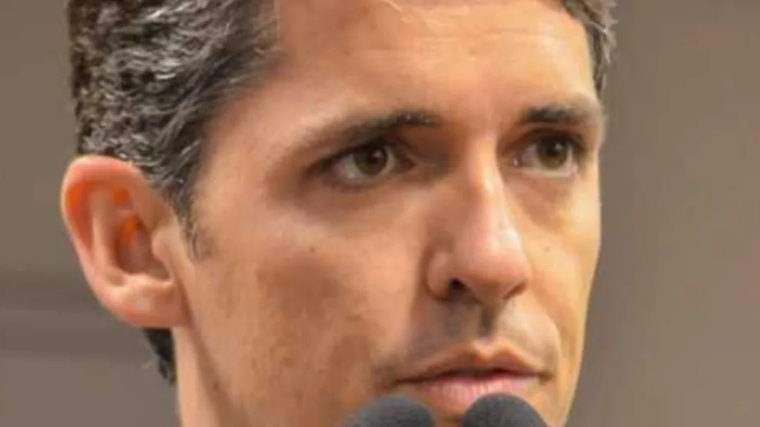 Nova lei, de autoria de Tovar, garante intérprete de Libras para gestantes com deficiência auditiva na Paraíba