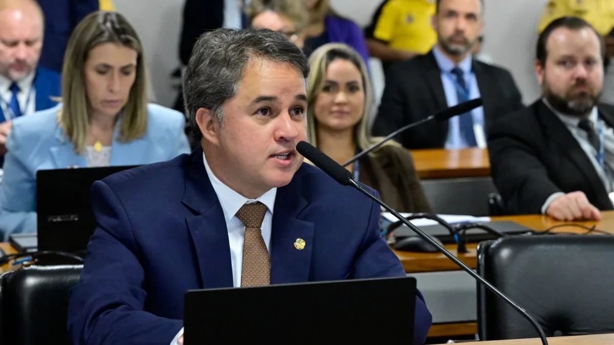 Paz nas escolas: relatório de Efraim com mais regras de segurança  é aprovado no Senado